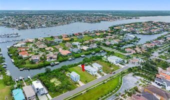 6415 MARBELLA Blvd, Apollo Beach, FL 33572