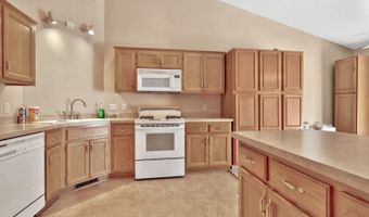 2674 Cutters Grove Cir, Anoka, MN 55303
