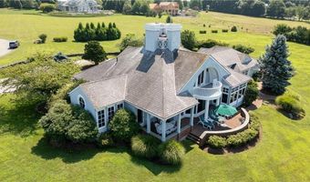 33 Courageous Cir, Bristol, RI 02809