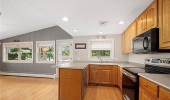 144 Aldrich Rd, Glocester, RI 02857