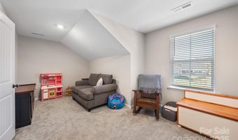 180 Moravian Ct, Advance, NC 27006