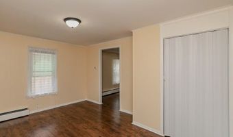 376 E Blackwell St, Andover, NJ 07801