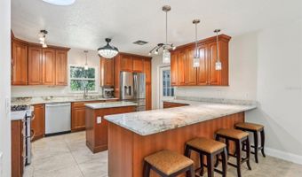 42116 E LAKEVIEW Dr, Altoona, FL 32702