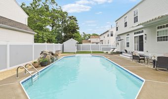 10 Butternut Ln, Bayville, NJ 08721