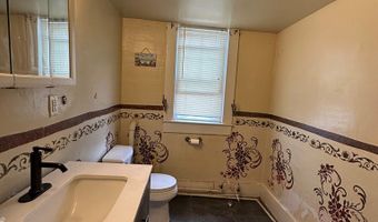 114 E Concord St, Athens, WV 24712