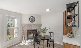 7471 TOWCHESTER Ct, Alexandria, VA 22315