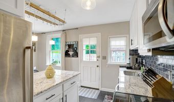 4220 32ND St S, Arlington, VA 22206