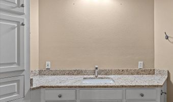 205 Old Palmetto Rd, Benton, LA 71006