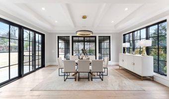 3556 N VALLEY St, Arlington, VA 22207