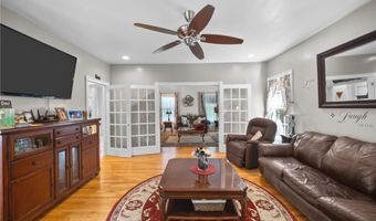 2 Scenic Ridge Ct, Coventry, RI 02816