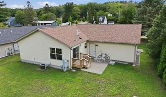 1012 Bartlett Ave, Altoona, WI 54720