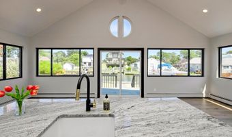 282 S Ketcham Ave, Amityville, NY 11701