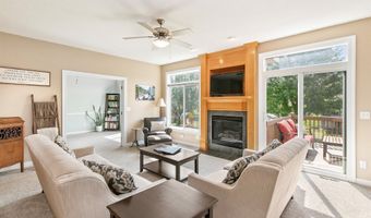 118 21st St SW, Altoona, IA 50009