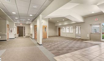 842 W Warwick Dr, Alma, MI 48801