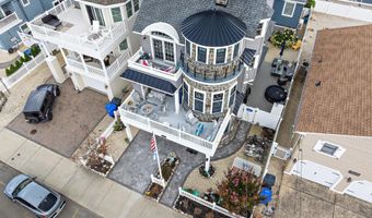 222 7TH St, Beach Haven, NJ 08008