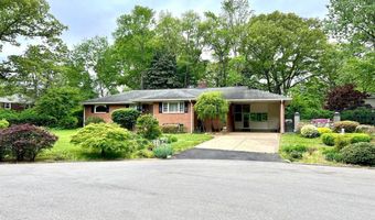 8904 BRIDGEHAVEN Ct, Alexandria, VA 22308