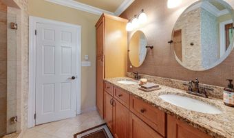 805 S Mitchell Ave, Arlington Heights, IL 60005