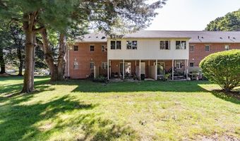 13 Mansion Woods Dr H, Agawam, MA 01001