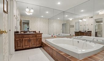 11 Tanglewood Dr, Danbury, CT 06811