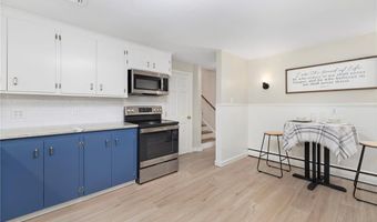 103 BIRCHWOOD Dr, North Kingstown, RI 02852