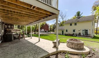 50 Searle Ave, Cranston, RI 02920