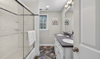 3 Seten Cir, Andover, MA 01810