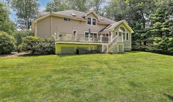 15 Tall Pines Dr, Barrington, RI 02806