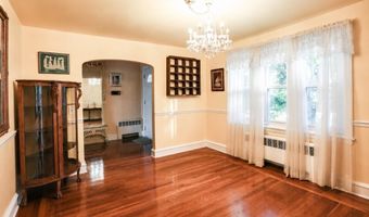 29 Dean Ave, Johnston, RI 02919