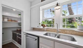 200 S Crane St, Alvord, TX 76225