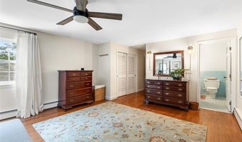 20 Terrace Dr, Barrington, RI 02806