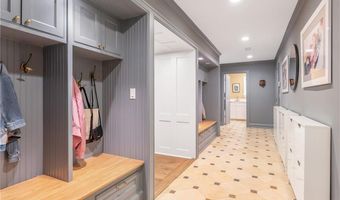6 Searles Rd, Darien, CT 06820