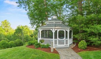 104 Windsor Dr, Auburn, NH 03032