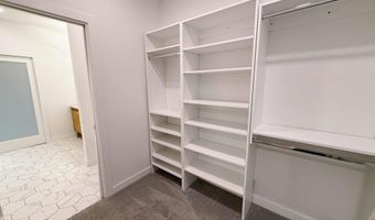 1002 Abby Rd, Alton, IA 51003