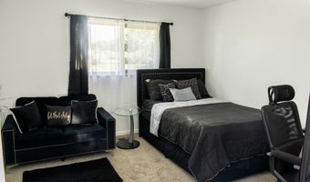 72 S Ruga Ct, Addison, IL 60101