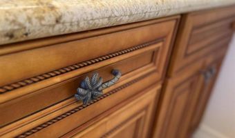 2070 Tiffany Dr, Oceanside, CA 92056