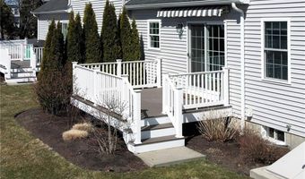 5 Thelma Ln 5, Middletown, RI 02842