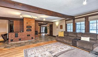 107 Fresh Pond Ln, Brookline, NH 03033