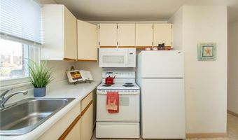 70 Carroll Ave 510, Newport, RI 02840