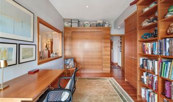 345 Thames St 407 N, Bristol, RI 02809