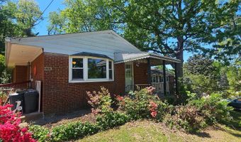 2711 GROVETON St, Alexandria, VA 22306