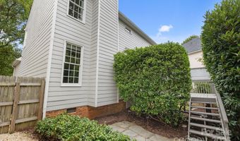 1904 Dearmon Dr, Charlotte, NC 28205