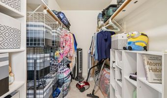 21180 HEDGEROW Ter, Ashburn, VA 20147