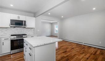 1008 Toll Gate Rd, Warwick, RI 02886