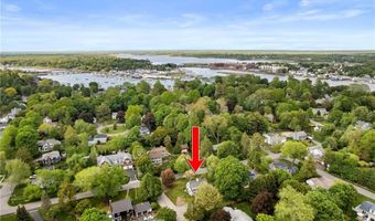 72 Ferry Ln, Barrington, RI 02806