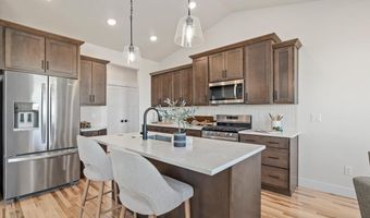 604 HORSESHOE Rd, Burns, WY 82053