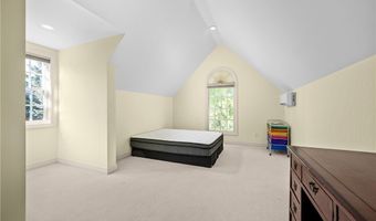 85 Galileo Dr, Amherst, NY 14221