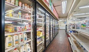 198 Front St, Lincoln, RI 02865