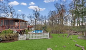 11 Kent Rd, Airmont, NY 10952