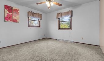 1022 E CAPITOL Dr, Appleton, WI 54911