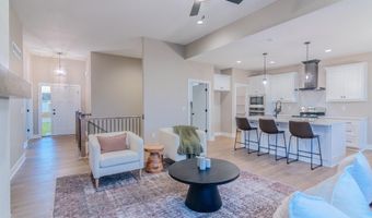 16729 Pinehurst Dr, Basehor, KS 66007